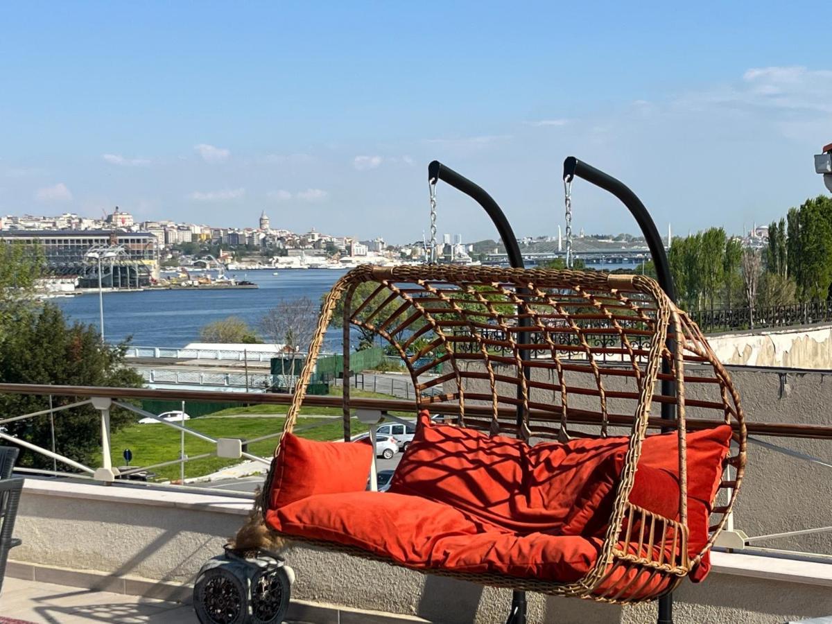 Waterfront Apartment By The Tram - Terrace With Dome & Golden Horn View In Fatih Istanbul Eksteriør bilde