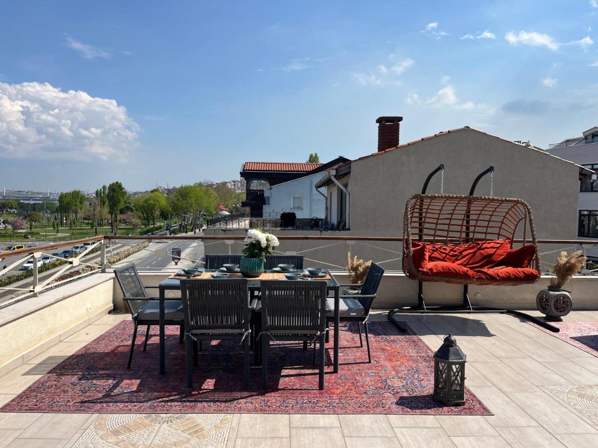 Waterfront Apartment By The Tram - Terrace With Dome & Golden Horn View In Fatih Istanbul Eksteriør bilde