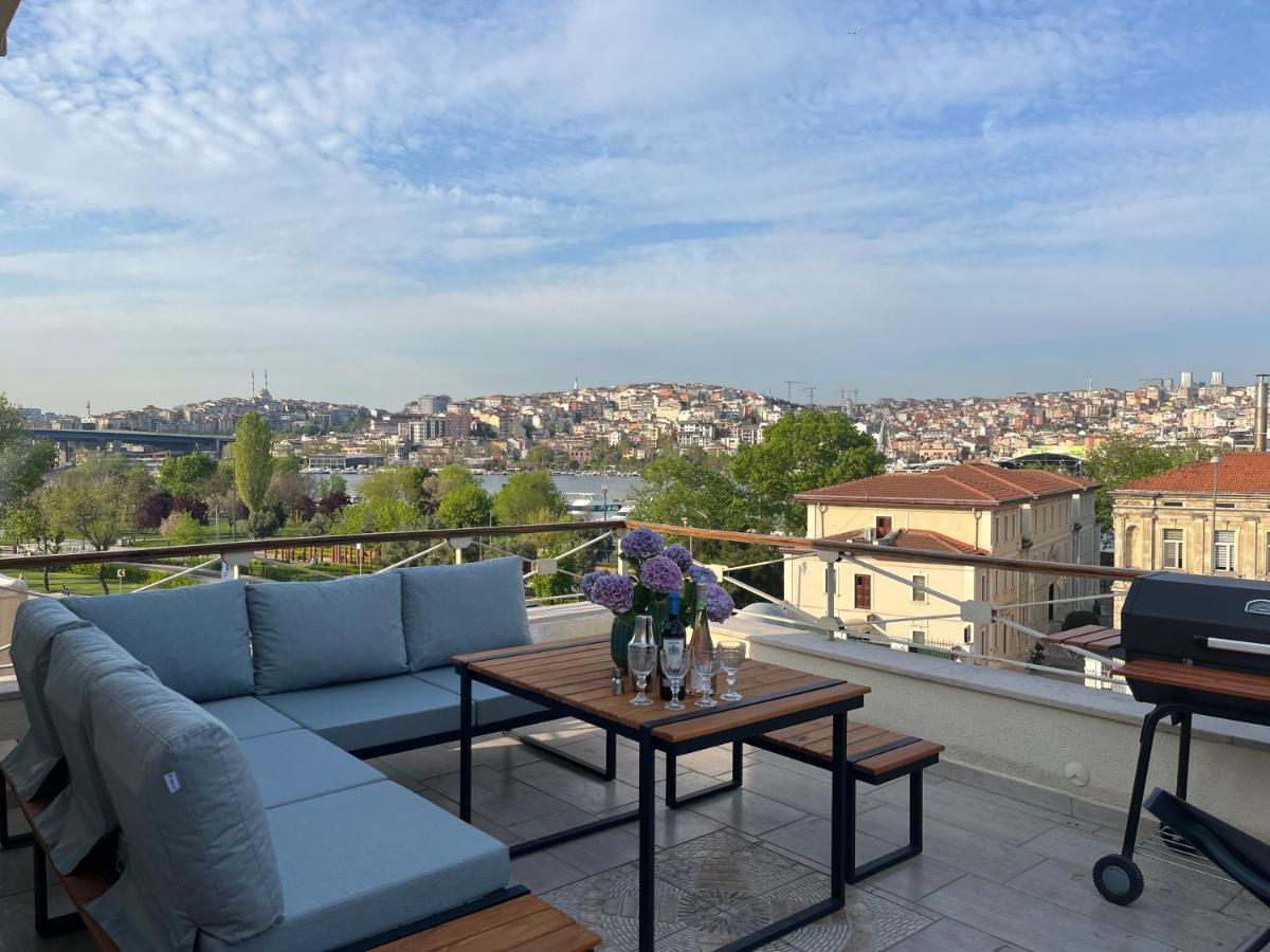 Waterfront Apartment By The Tram - Terrace With Dome & Golden Horn View In Fatih Istanbul Eksteriør bilde