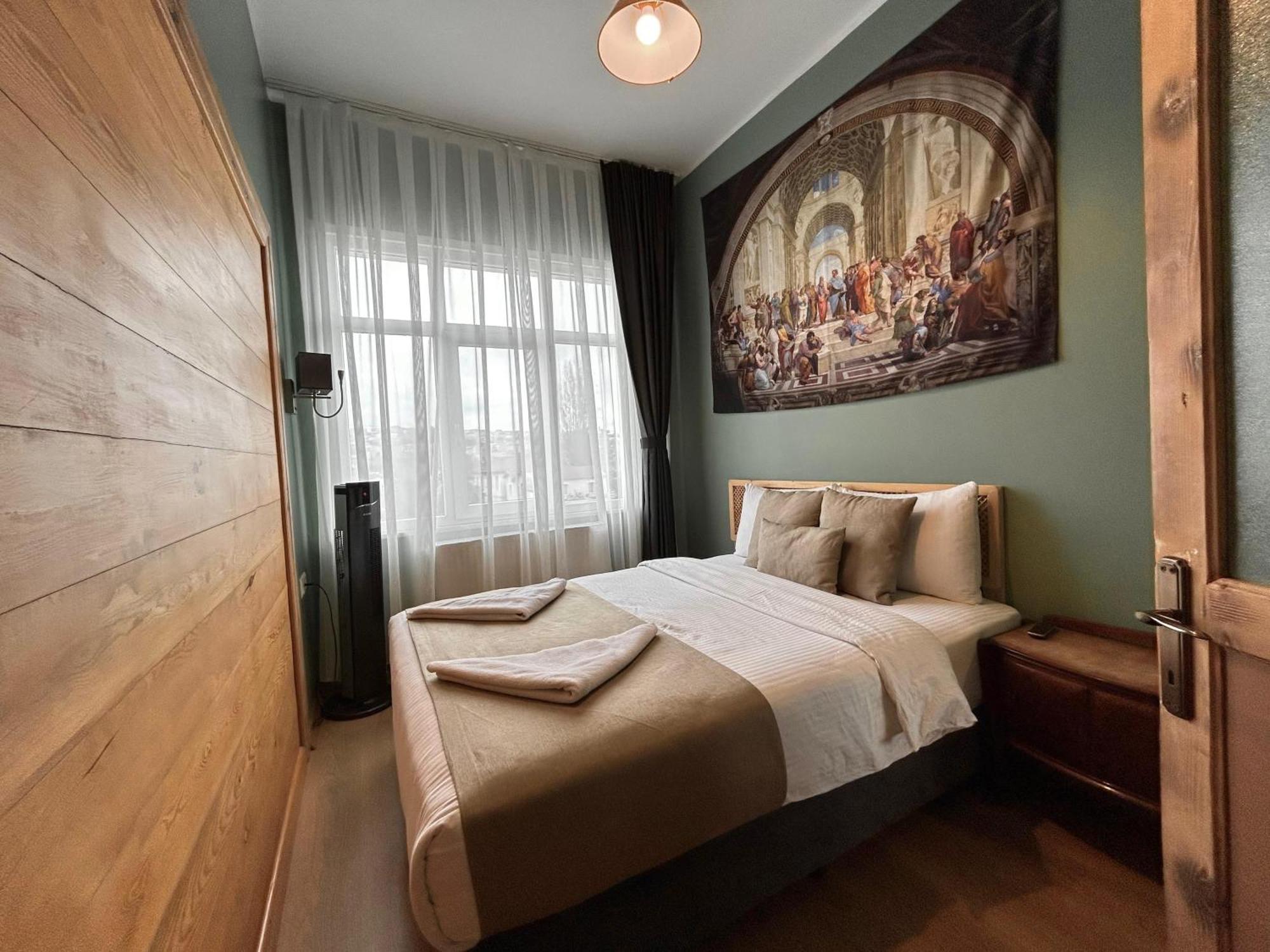 Waterfront Apartment By The Tram - Terrace With Dome & Golden Horn View In Fatih Istanbul Eksteriør bilde