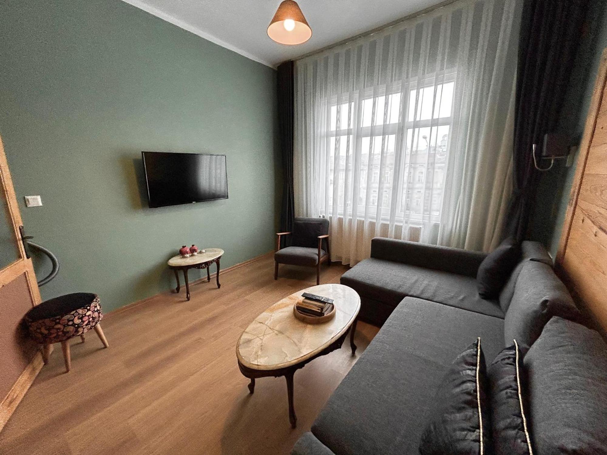 Waterfront Apartment By The Tram - Terrace With Dome & Golden Horn View In Fatih Istanbul Eksteriør bilde