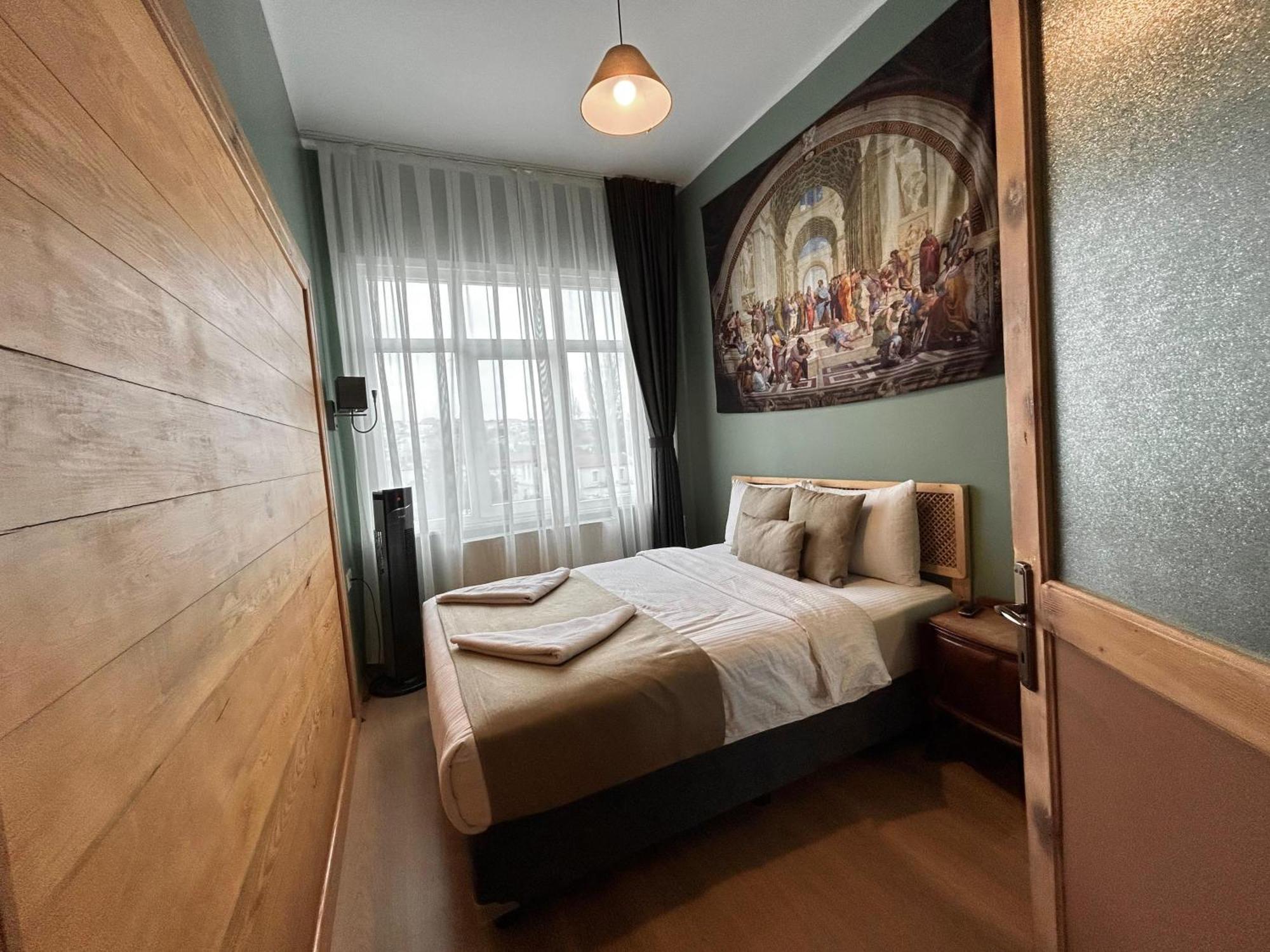 Waterfront Apartment By The Tram - Terrace With Dome & Golden Horn View In Fatih Istanbul Eksteriør bilde