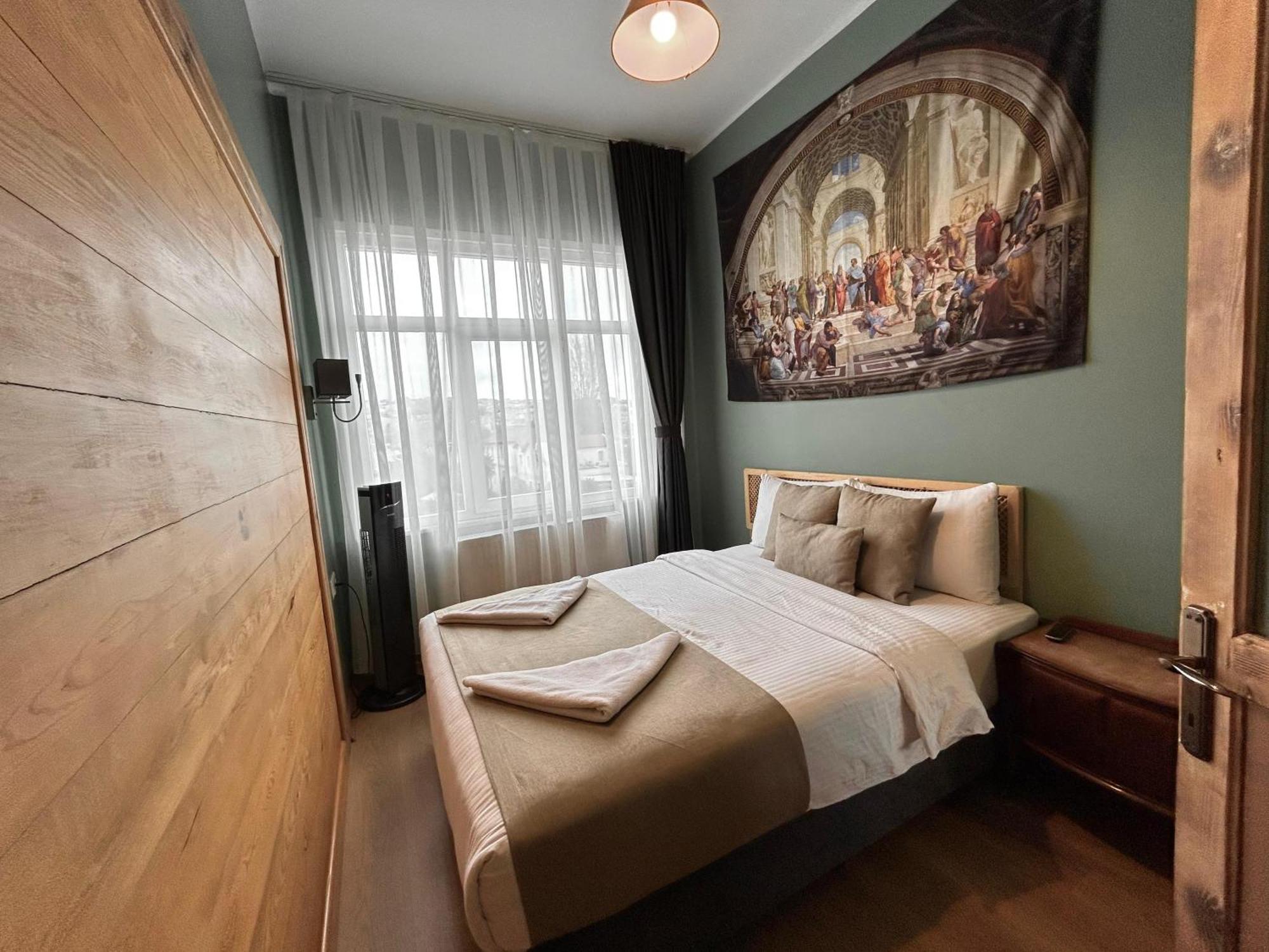 Waterfront Apartment By The Tram - Terrace With Dome & Golden Horn View In Fatih Istanbul Eksteriør bilde