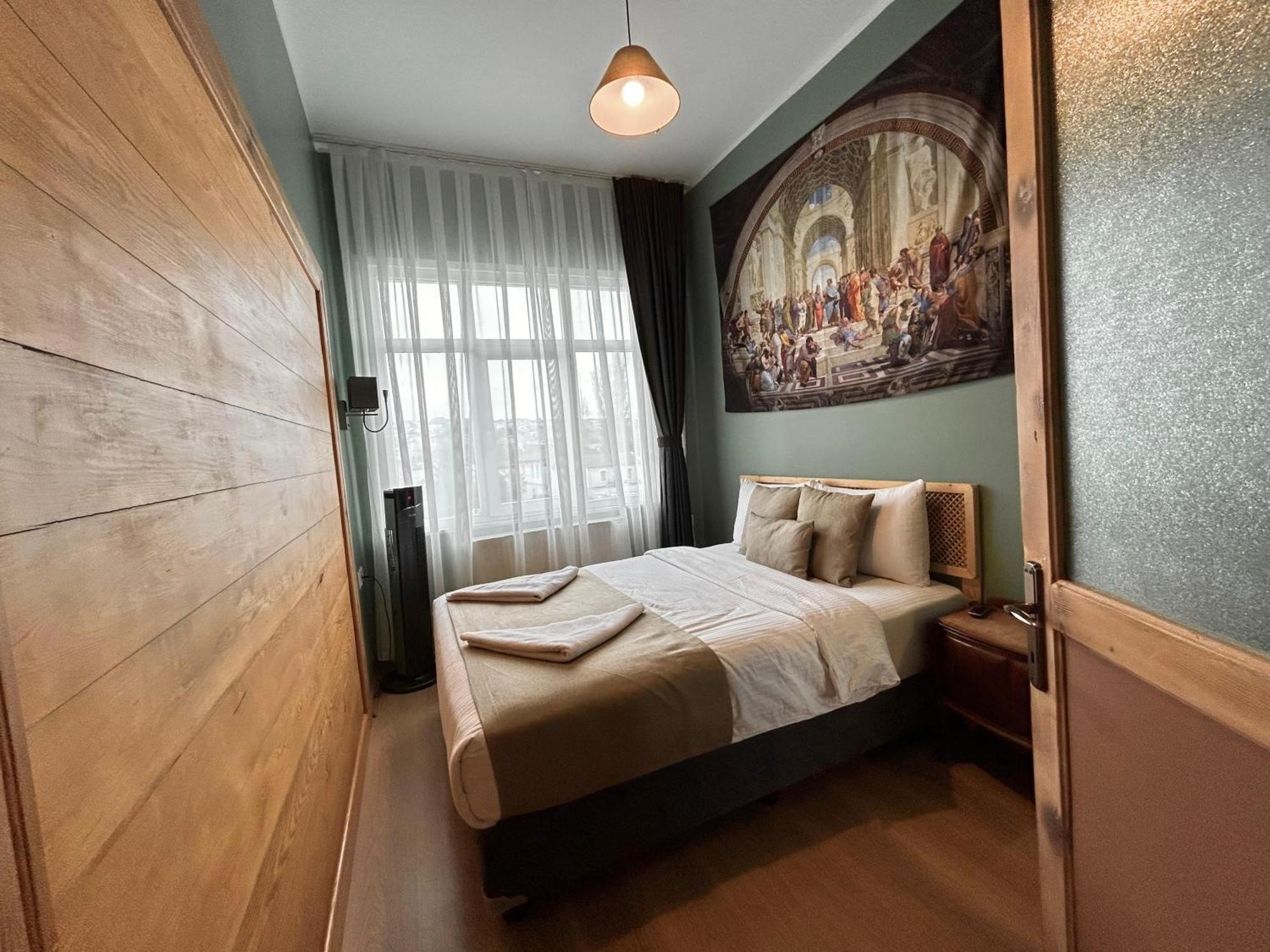 Waterfront Apartment By The Tram - Terrace With Dome & Golden Horn View In Fatih Istanbul Eksteriør bilde