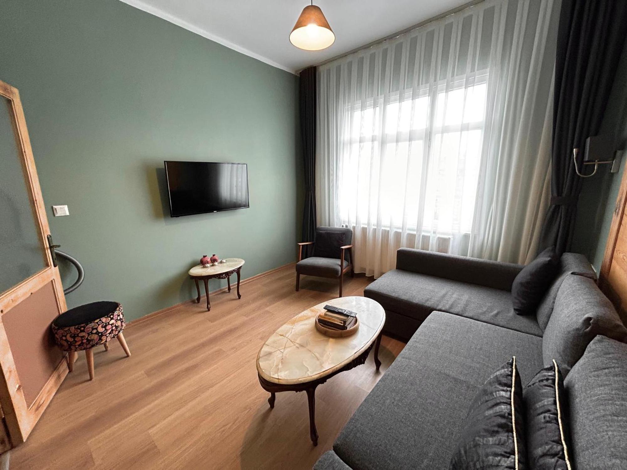 Waterfront Apartment By The Tram - Terrace With Dome & Golden Horn View In Fatih Istanbul Eksteriør bilde