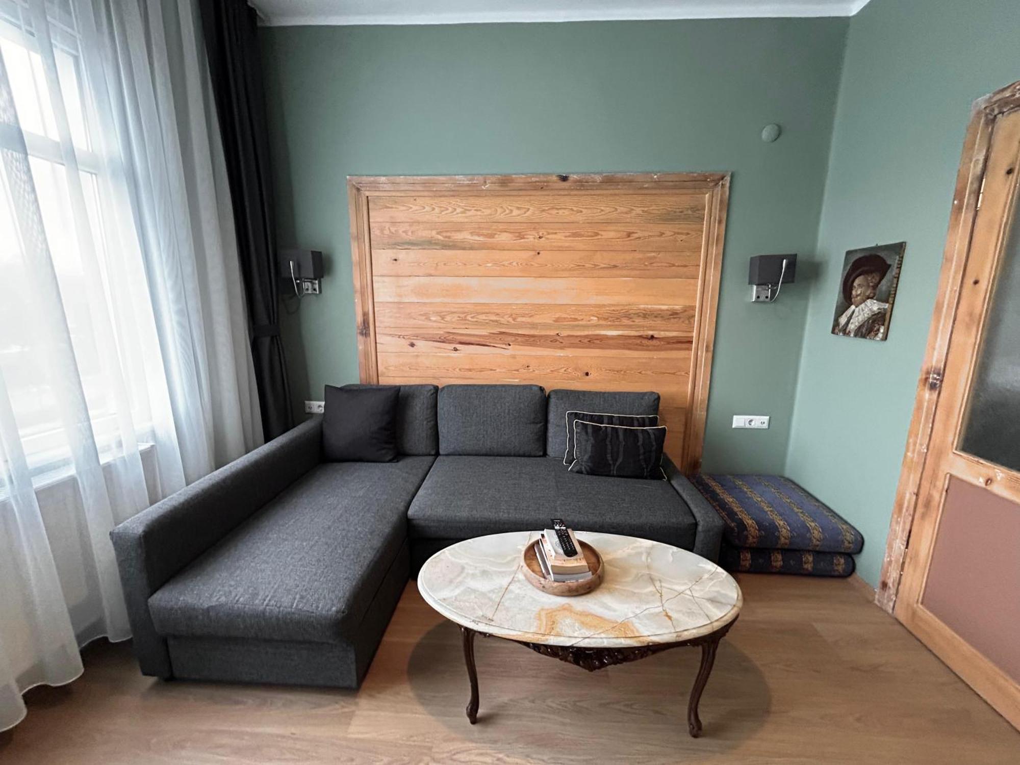 Waterfront Apartment By The Tram - Terrace With Dome & Golden Horn View In Fatih Istanbul Eksteriør bilde