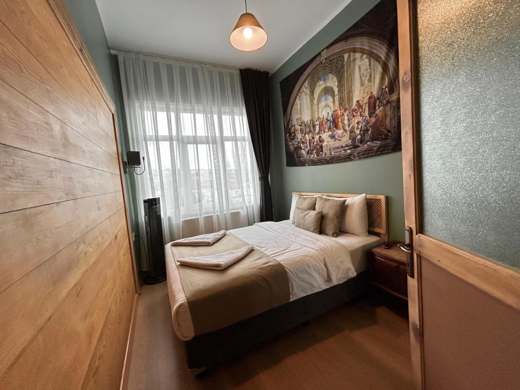 Waterfront Apartment By The Tram - Terrace With Dome & Golden Horn View In Fatih Istanbul Eksteriør bilde