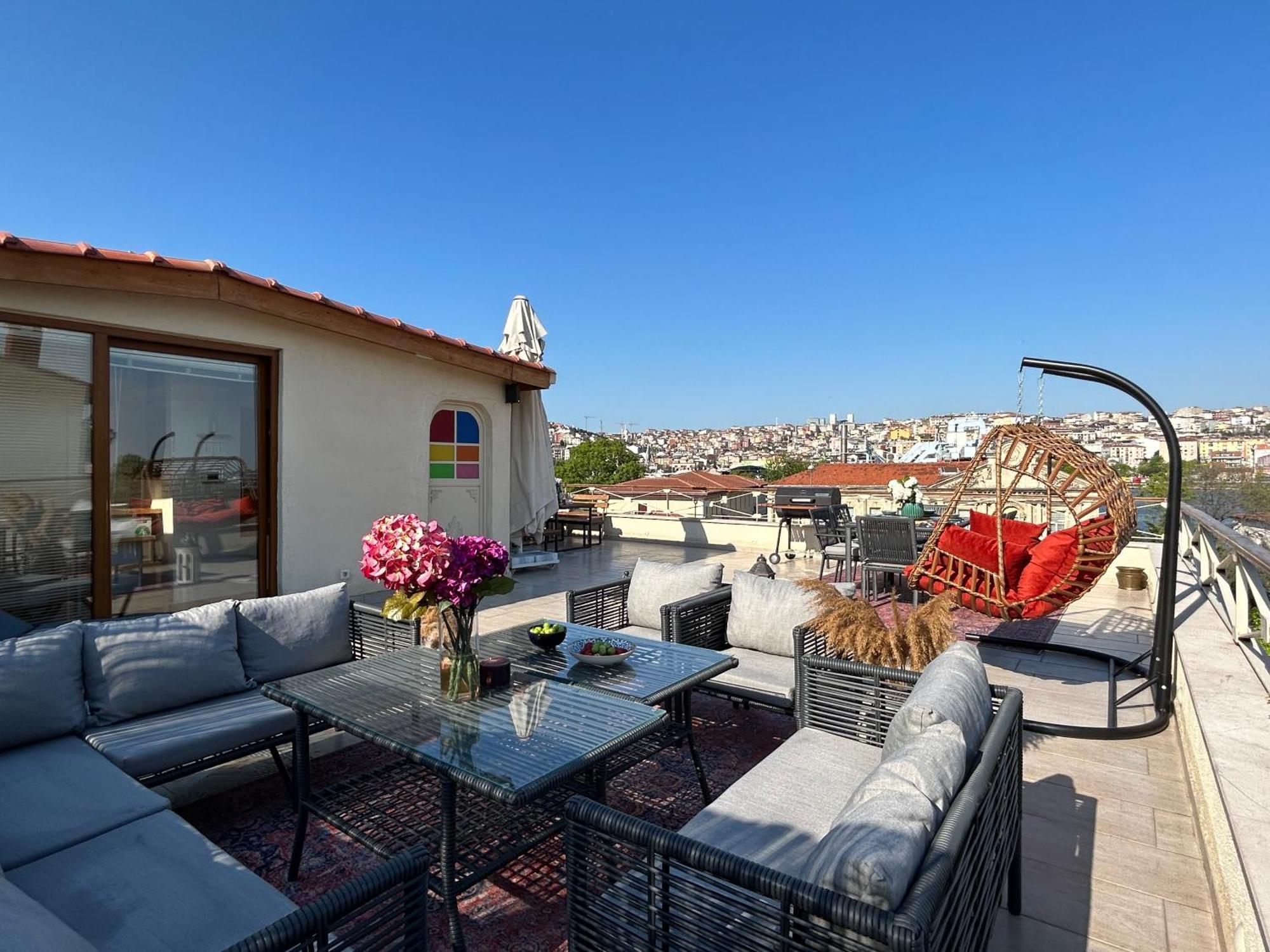 Waterfront Apartment By The Tram - Terrace With Dome & Golden Horn View In Fatih Istanbul Eksteriør bilde